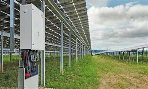 Standard solar PV monitored combiner box